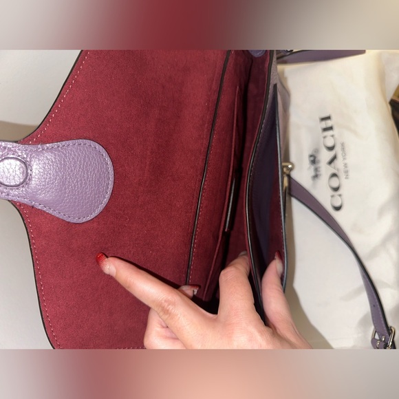 Small Jade Coach crossbody. Style #91027 - Picture 5 of 9